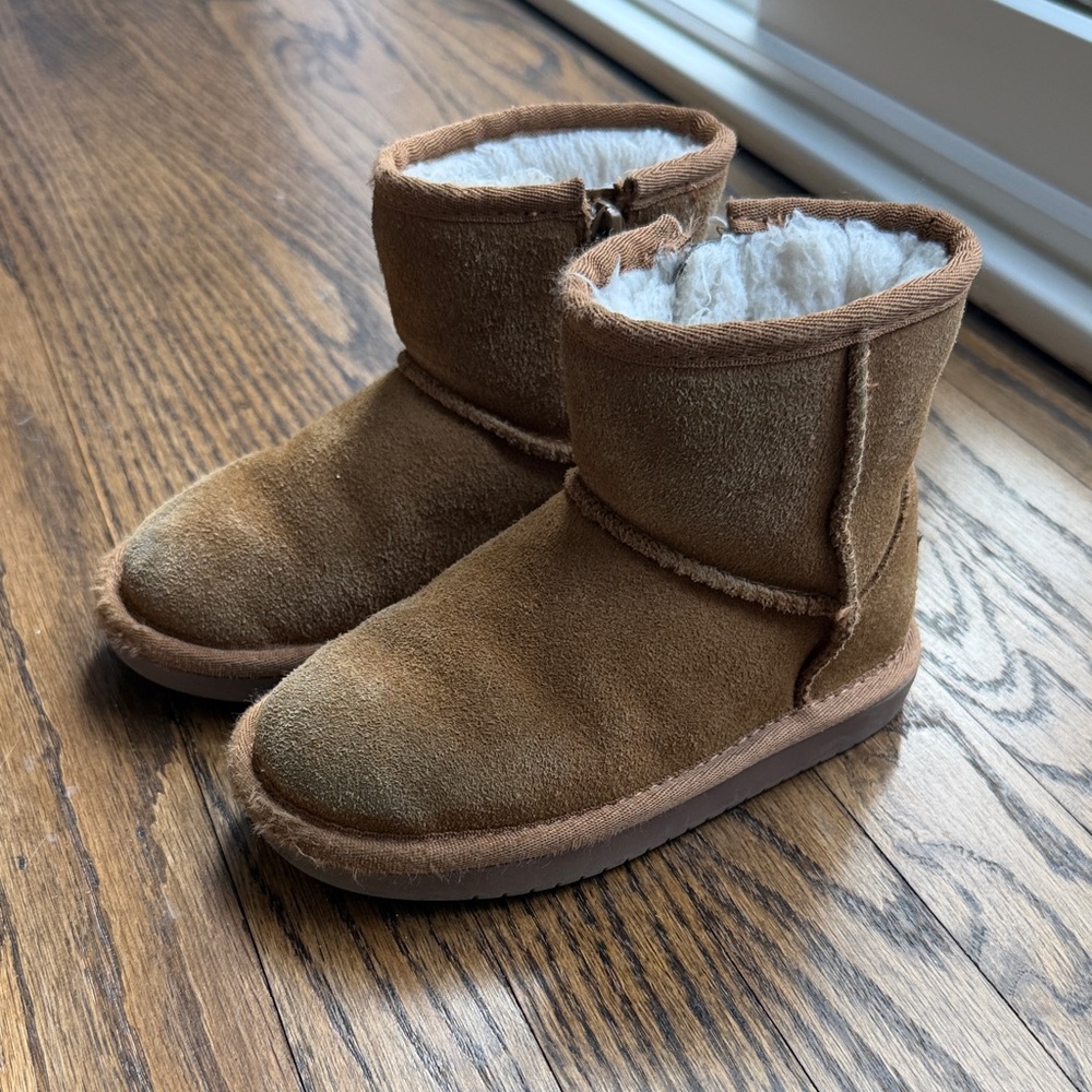 Koolaburra Kids Brown Shearling-Lined Suede Boots